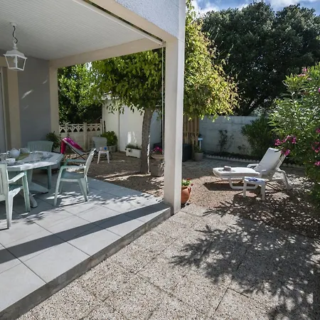 Maison Proche Du Marche - 8798
